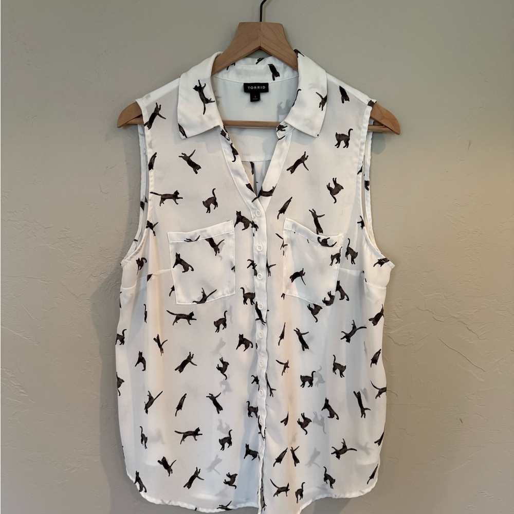 Torrid White Sleeveless Blouse with Black Animal Print